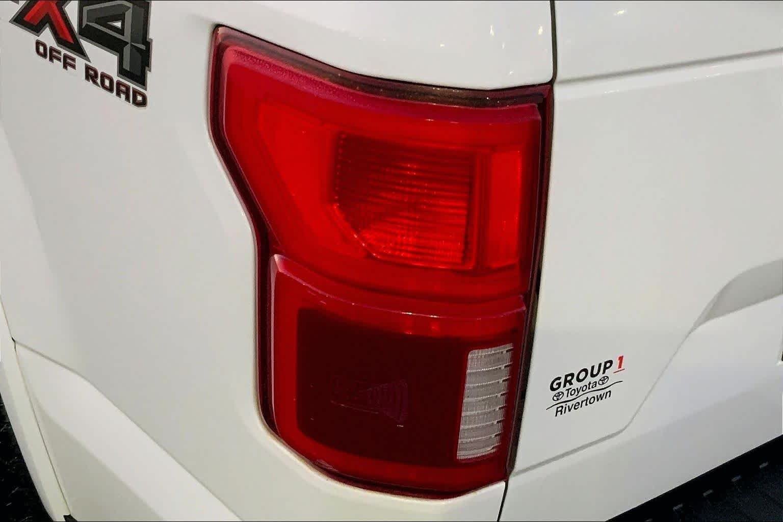 Used 2019 Oxford White Ford LARIAT image 24