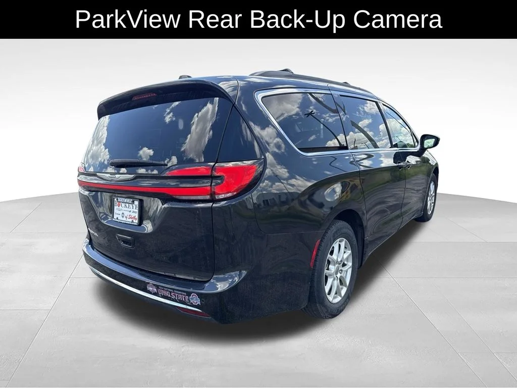 Used 2022 Black Chrysler Touring L image 3
