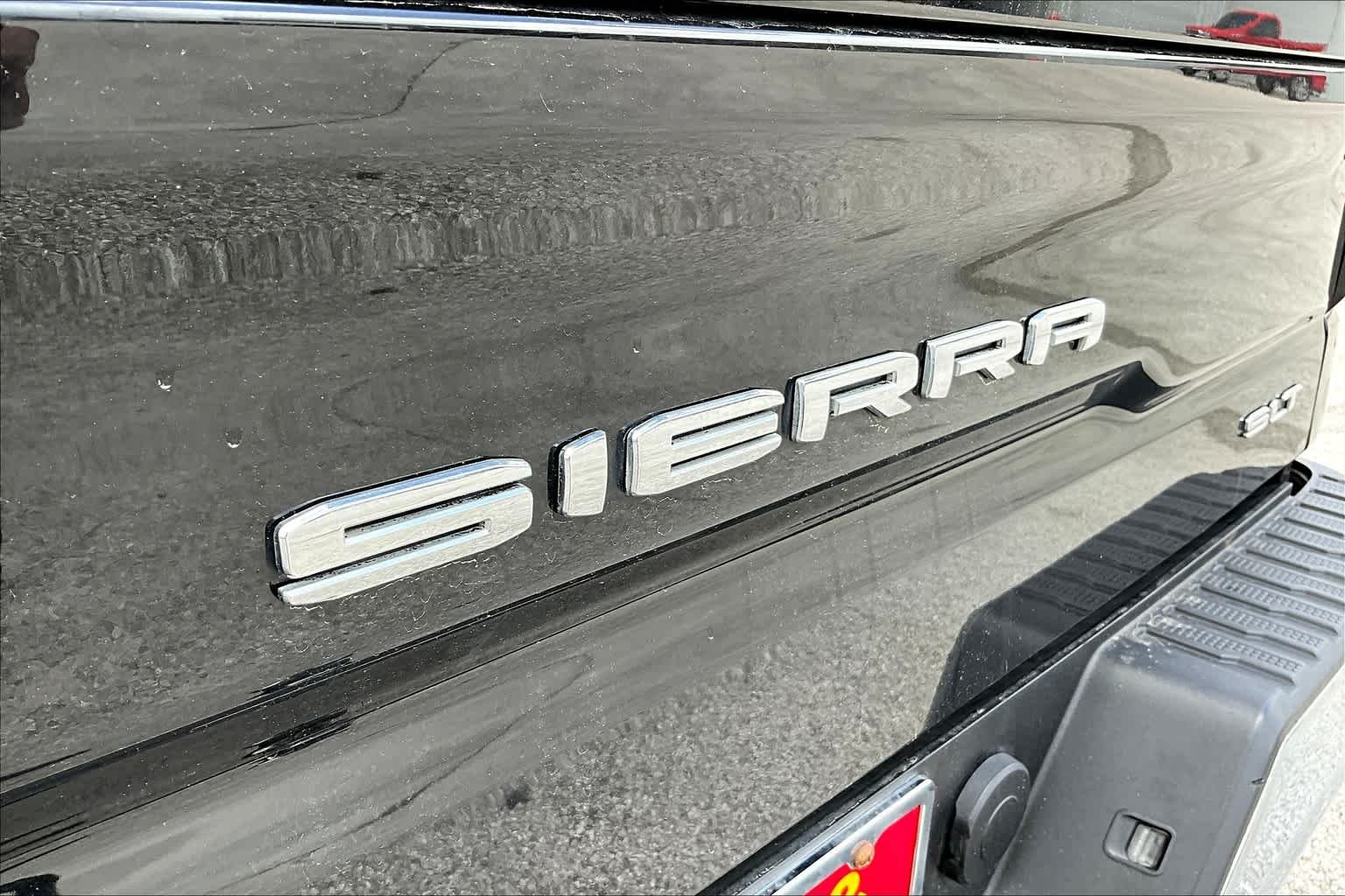 Used 2020 Onyx Black GMC SLT image 31