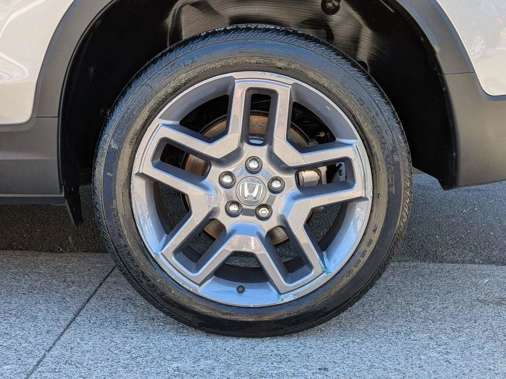 Used 2023  Honda EX-L image 30