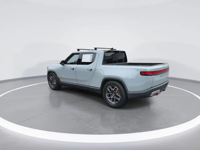 Used 2022  Rivian Adventure image 6