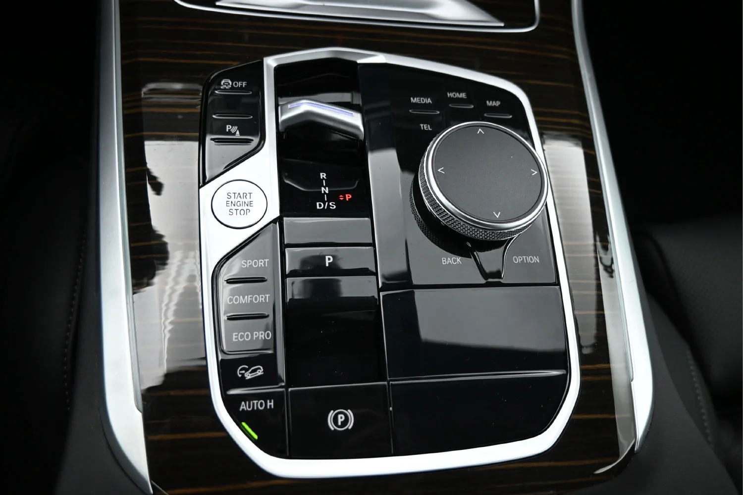 Used 2026 White BMW xDrive40i image 27