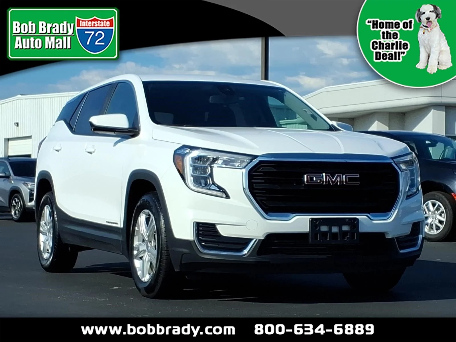 Used 2024 Summit White GMC SLE image 1