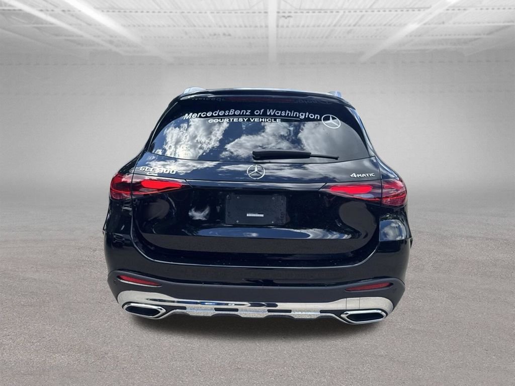 Used 2026 Black Mercedes-Benz GLC 300 image 4