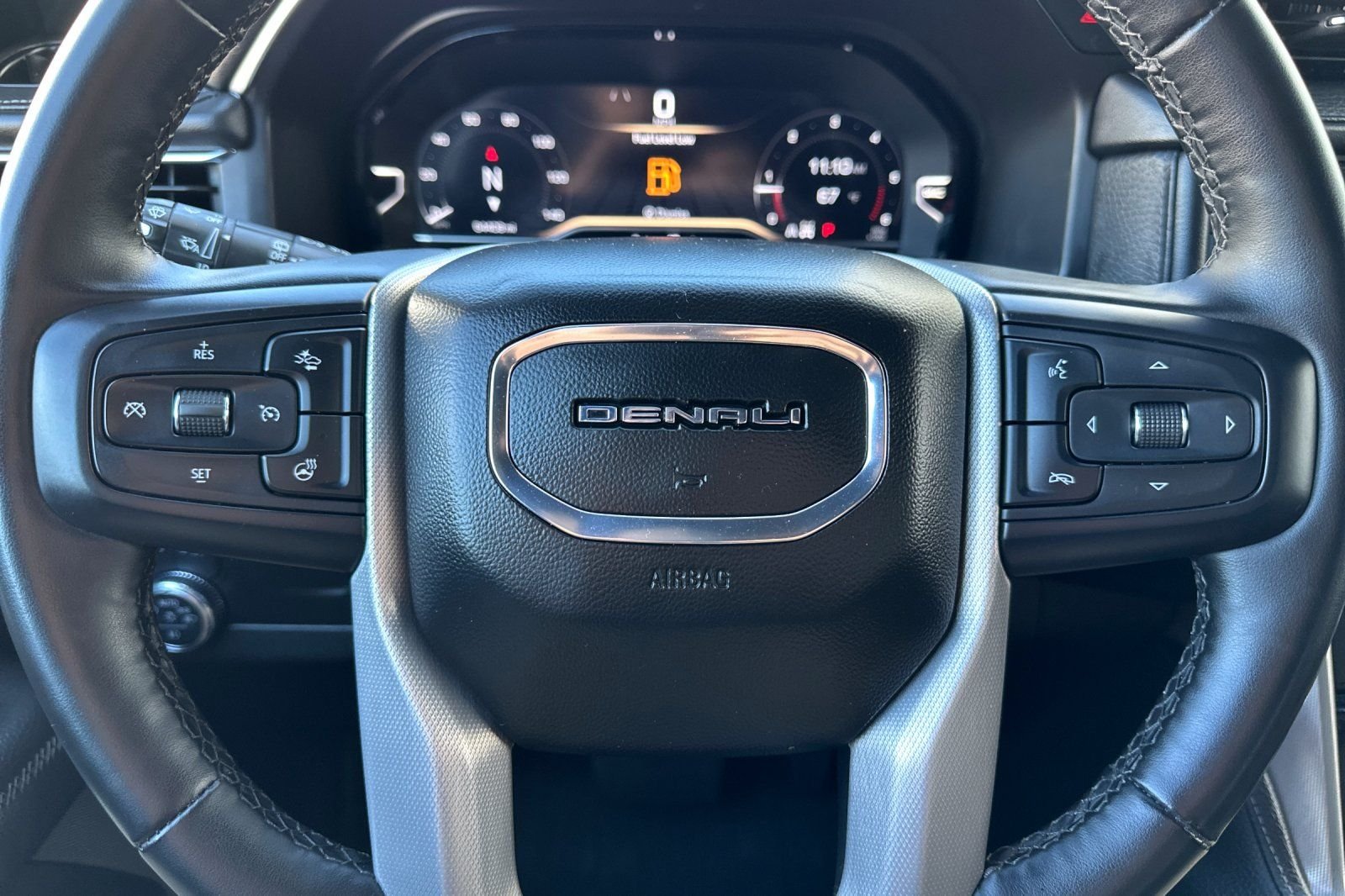 2024 GMC Yukon XL Denali - Photo 24