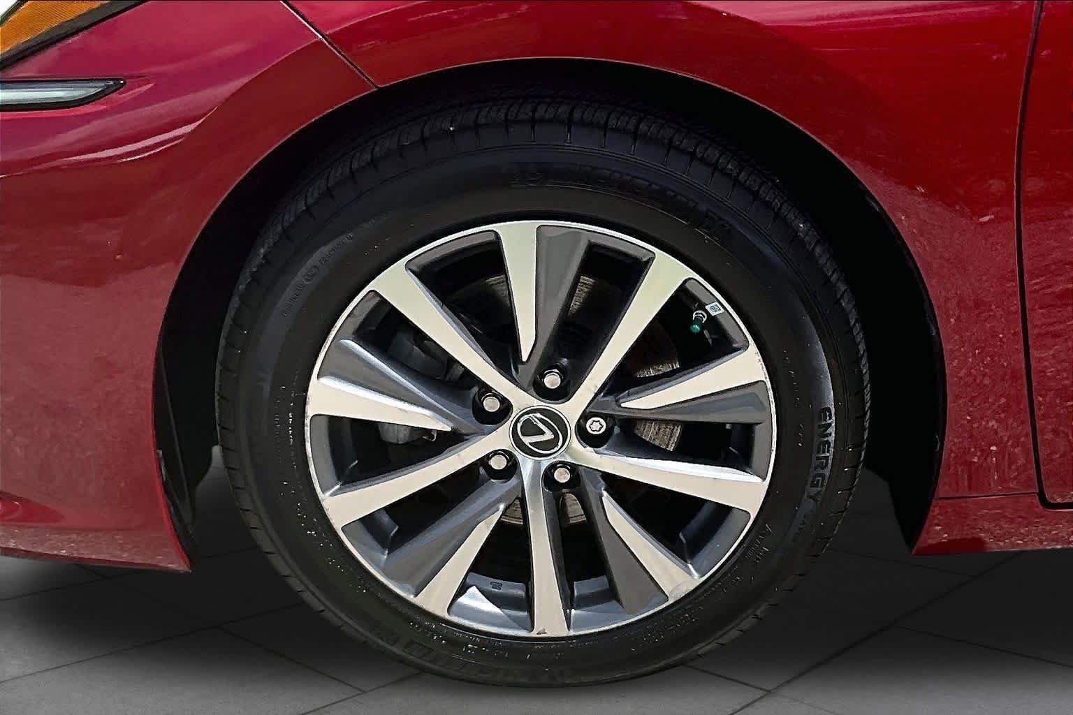 Used 2021 Matador Red Mica Lexus  image 11
