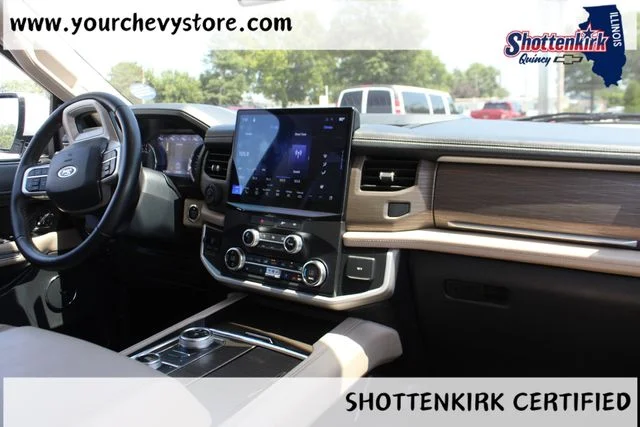 Used 2022 White Ford Limited image 13