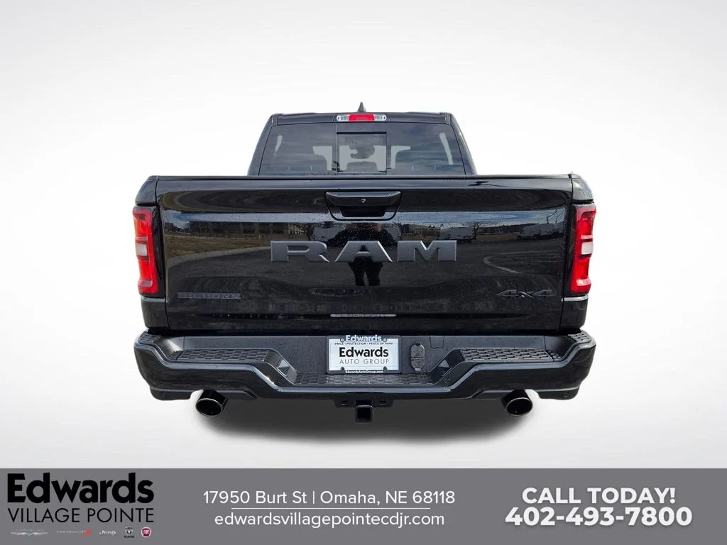 New 2026 Diamond Black Crystal Pearl-Coat Exterior Paint RAM Big Horn/Lone Star image 4