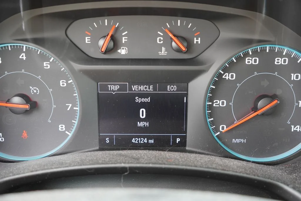 Used 2020 Summit White Chevrolet LS image 6