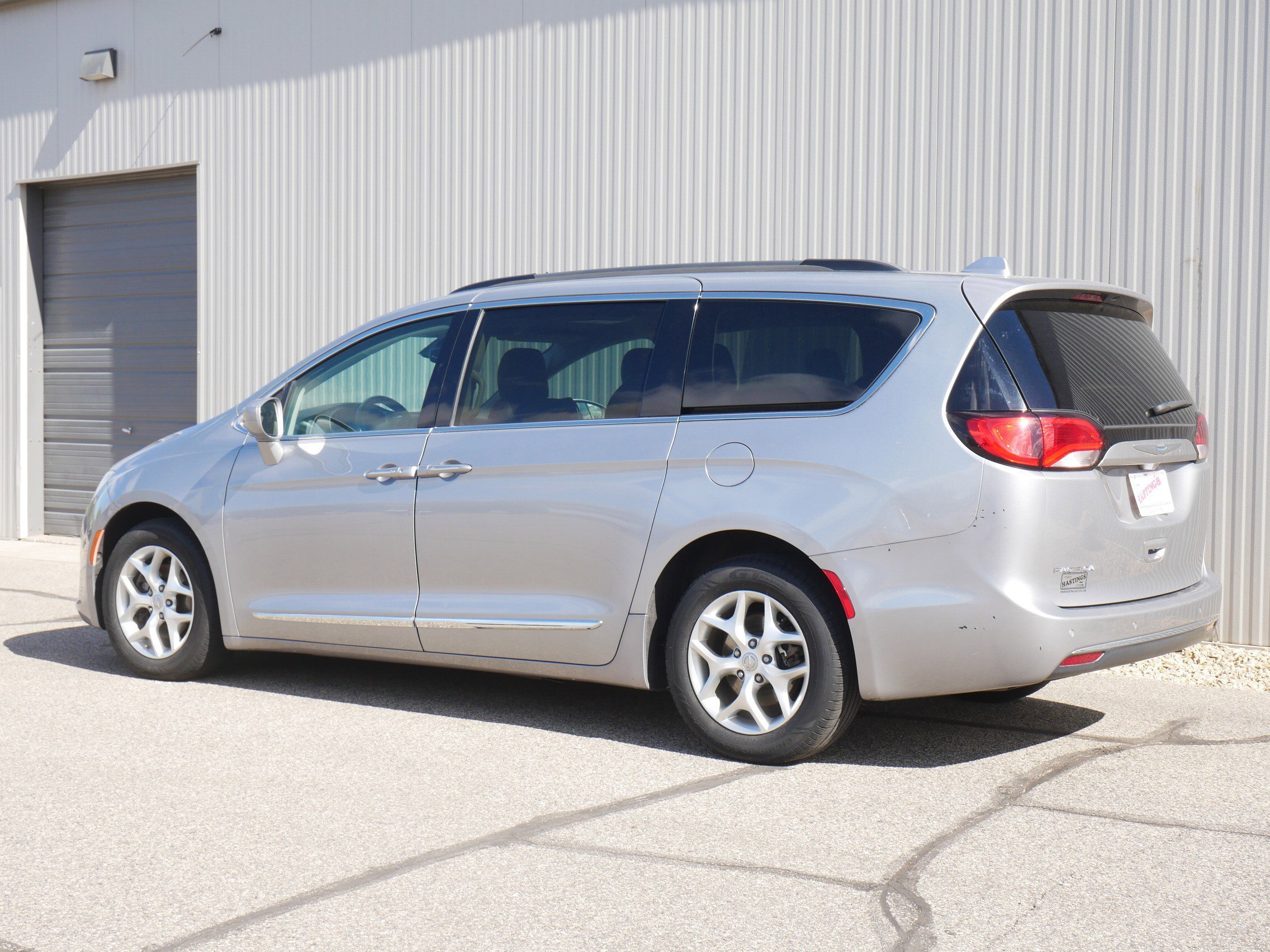 Used 2017 Billet Silver Metallic Clearcoat Chrysler Touring-L image 3