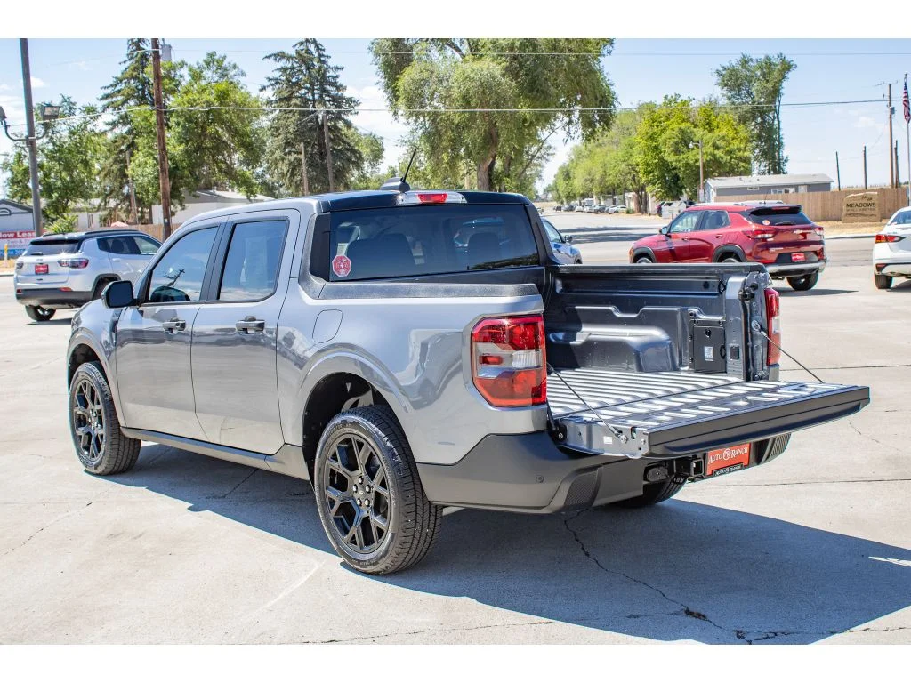 Used 2025 Carbonized Gray Metallic Ford XLT image 9