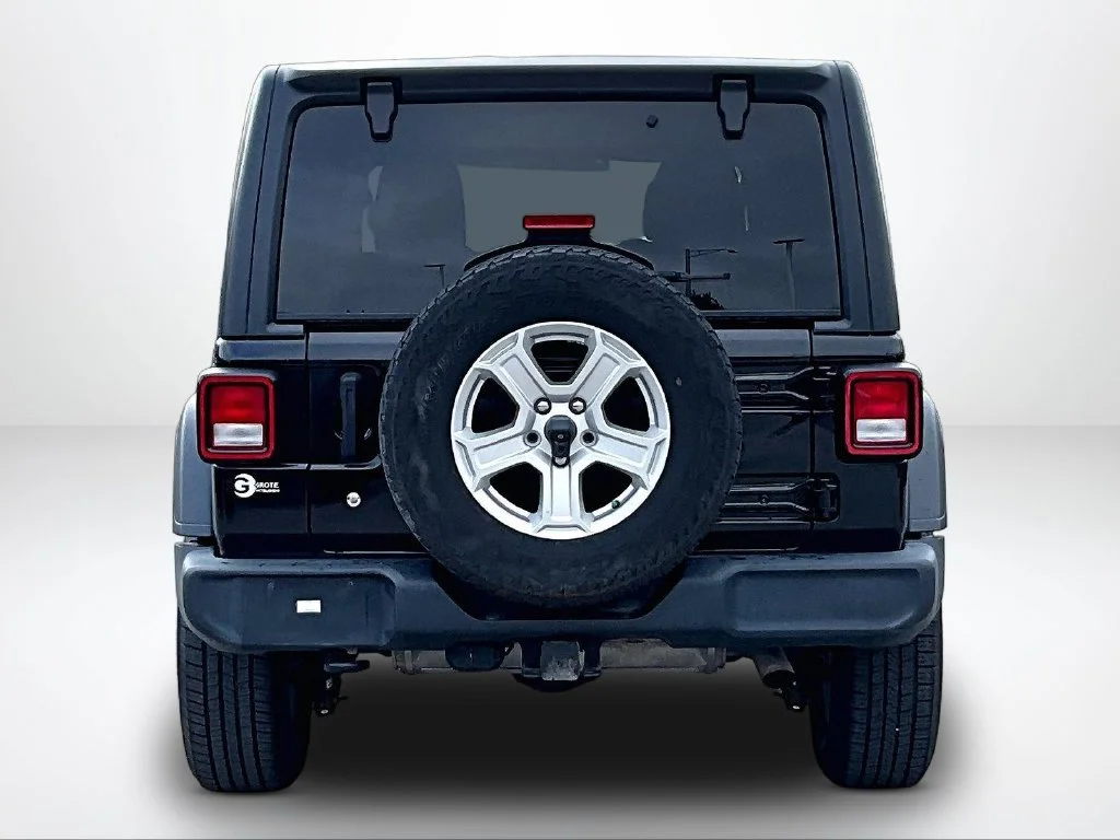 Used 2018 Black Jeep Unlimited Sport S image 5