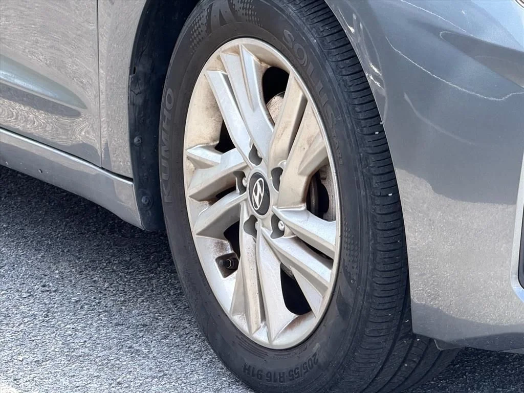 Used 2019 Gray Hyundai SEL image 21