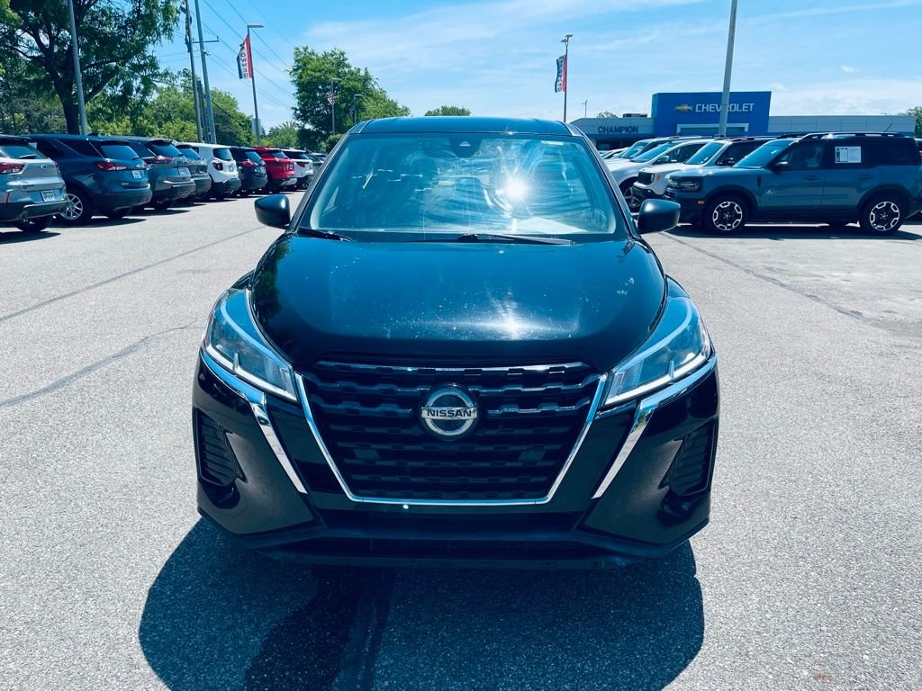 Used 2021 Black Nissan S image 10