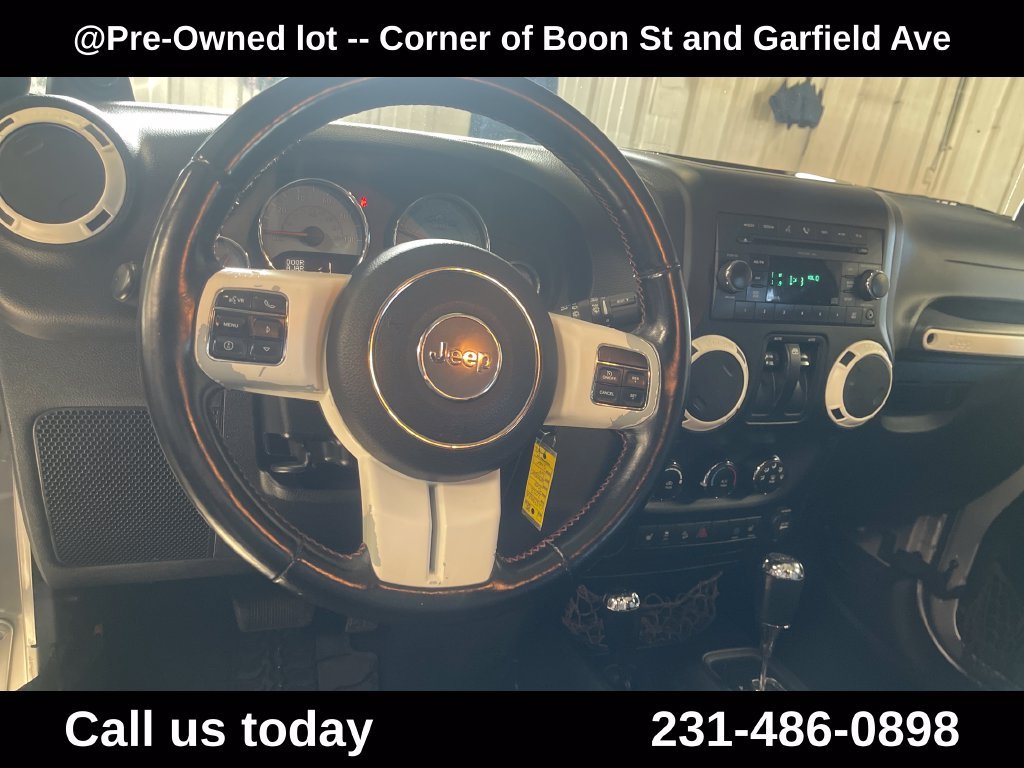 Used 2012 Silver Jeep Sahara image 23
