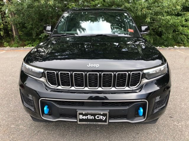 Used 2023 Diamond Black Jeep Overland 4xe image 9