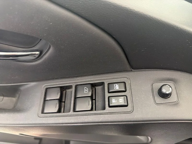 Used 2022 White Nissan SV image 16