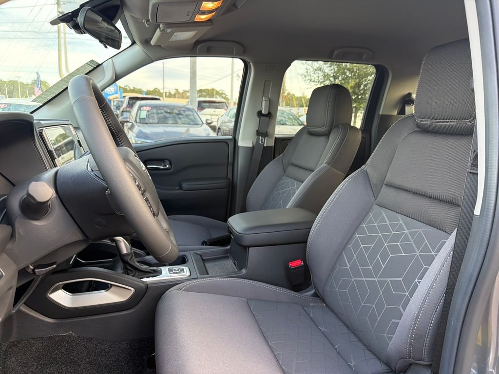 New 2026 Nissan Frontier SV 4D Crew Cab