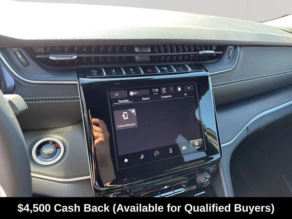 New 2026 Silver Zynith Jeep Laredo image 38
