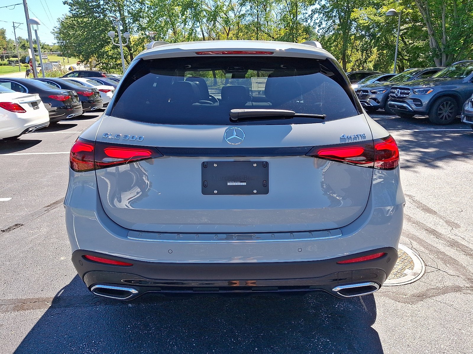 New 2027 MANUFAKTUR Alpine Grey Mercedes-Benz GLC 300 image 26