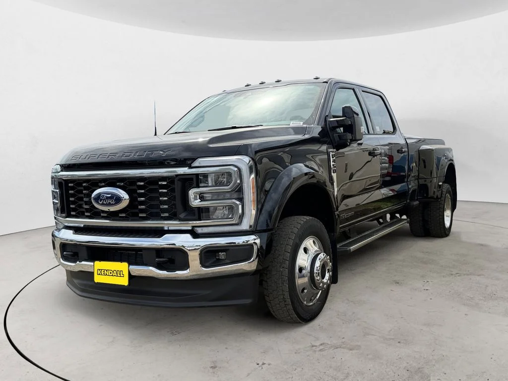 2025 Ford F-450 Lariat 4x4 Crew Cab 8' Box DRW's photo