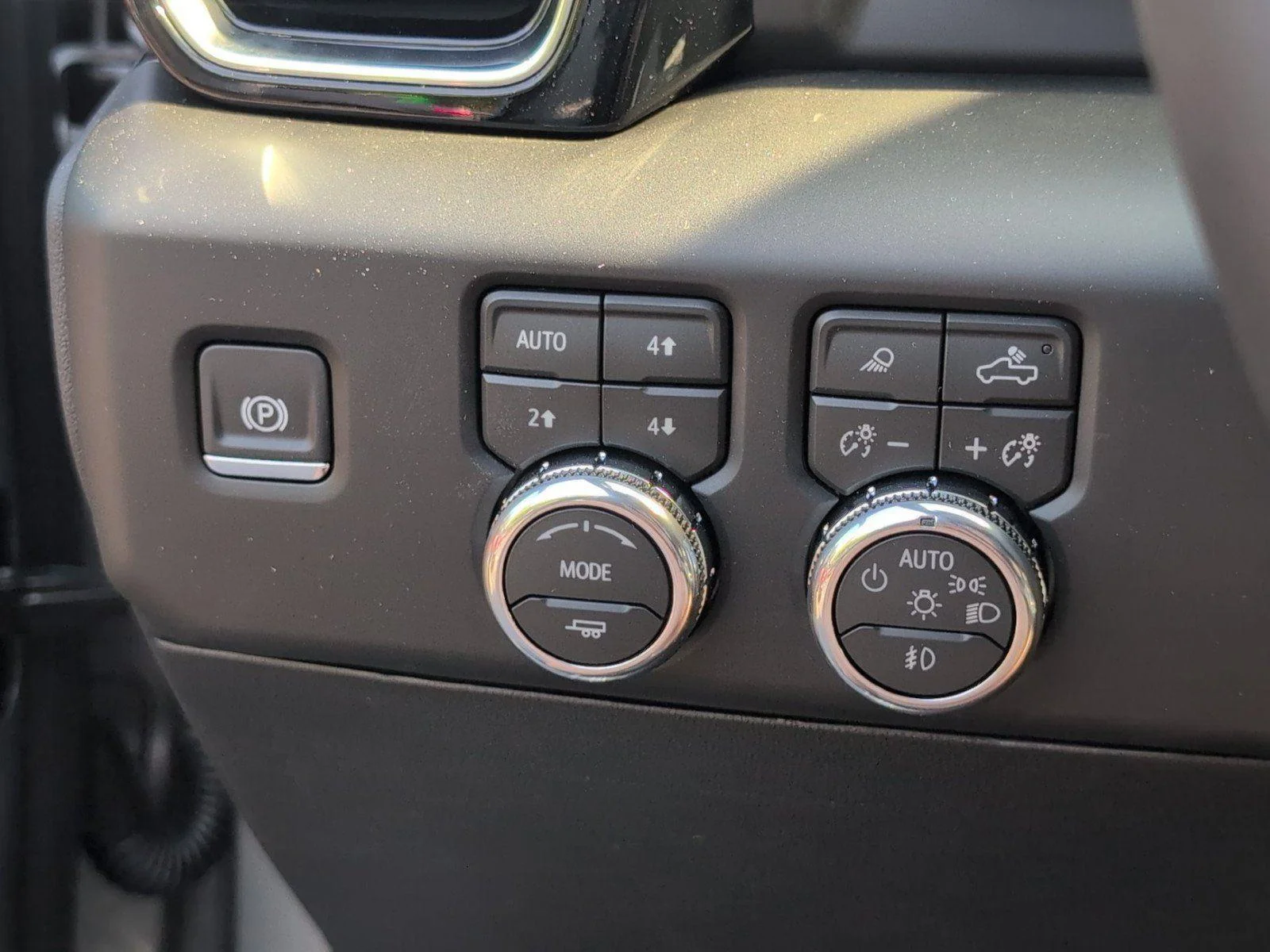 New 2026 Sterling Metallic GMC Denali Ultimate image 31