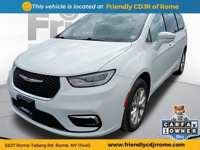 2021 Chrysler Pacifica Touring L's photo