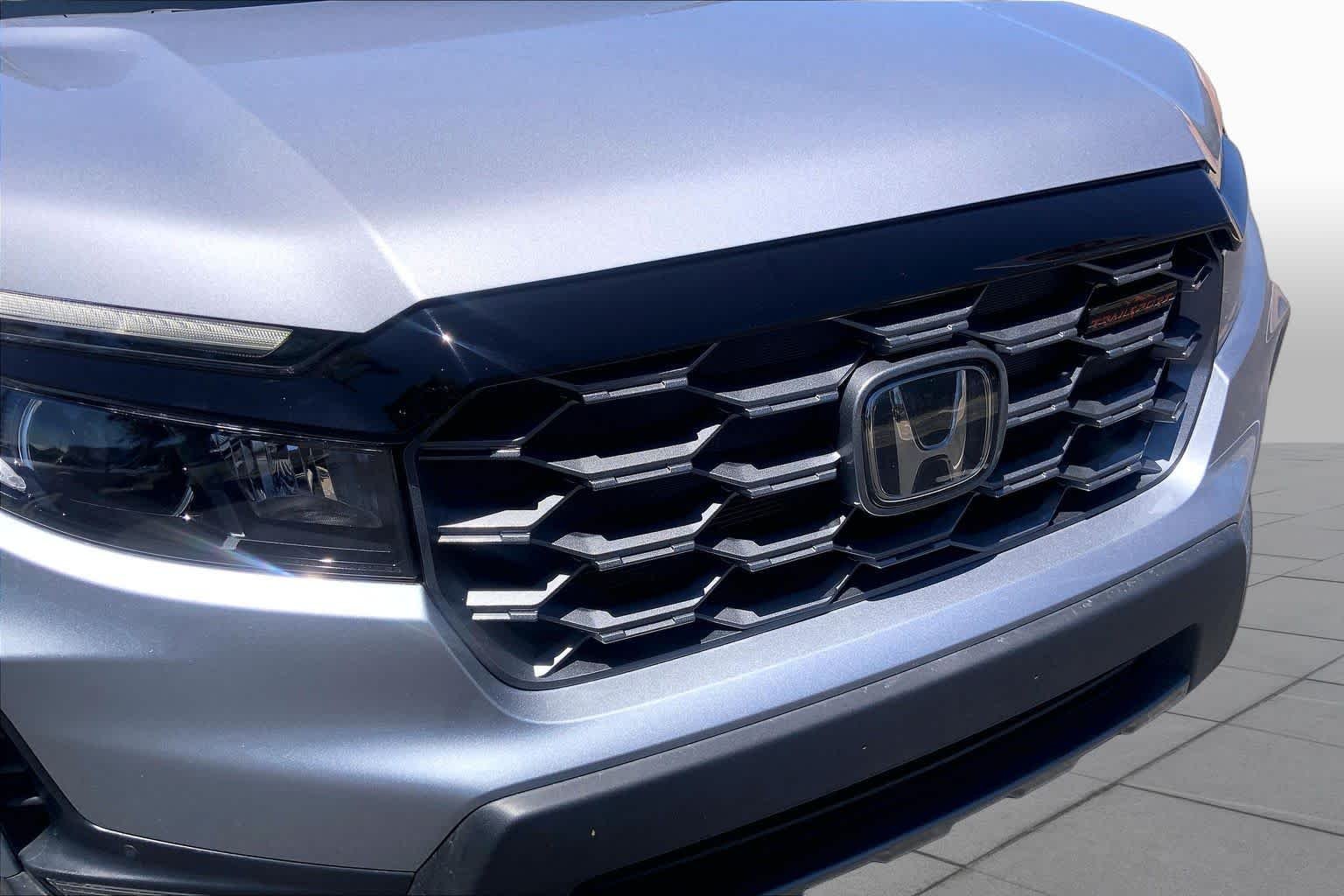 Used 2024 Lunar Silver Metallic Honda TrailSport image 32