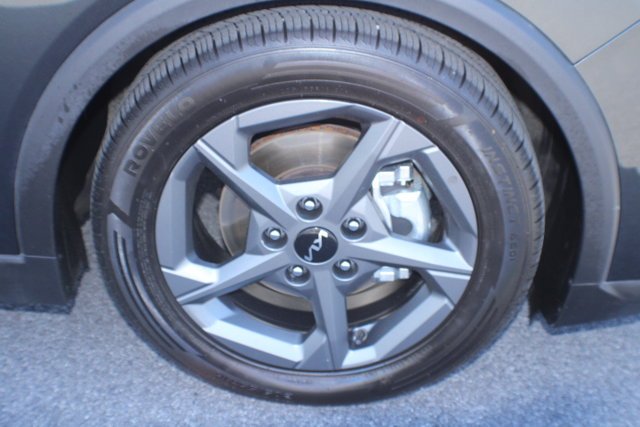 Used 2025 Interstellar Gray Kia LXS image 5