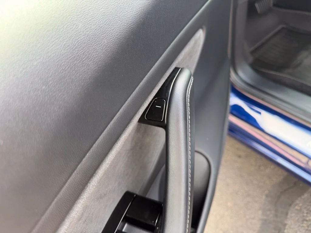 Used 2018 Blue Tesla Long Range image 13