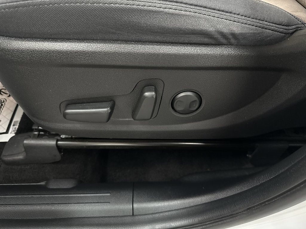 2022 Hyundai Santa Fe SEL - Photo 13