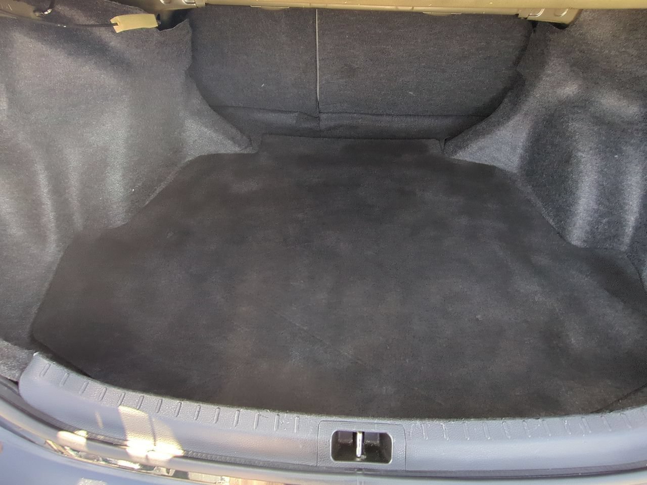 Used 2018 Black Toyota L image 23