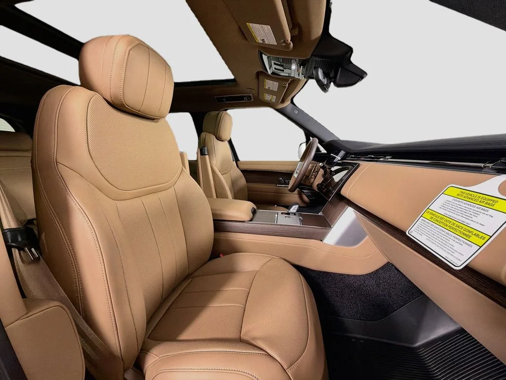 New 2026 Santorini Black Land Rover SE image 30