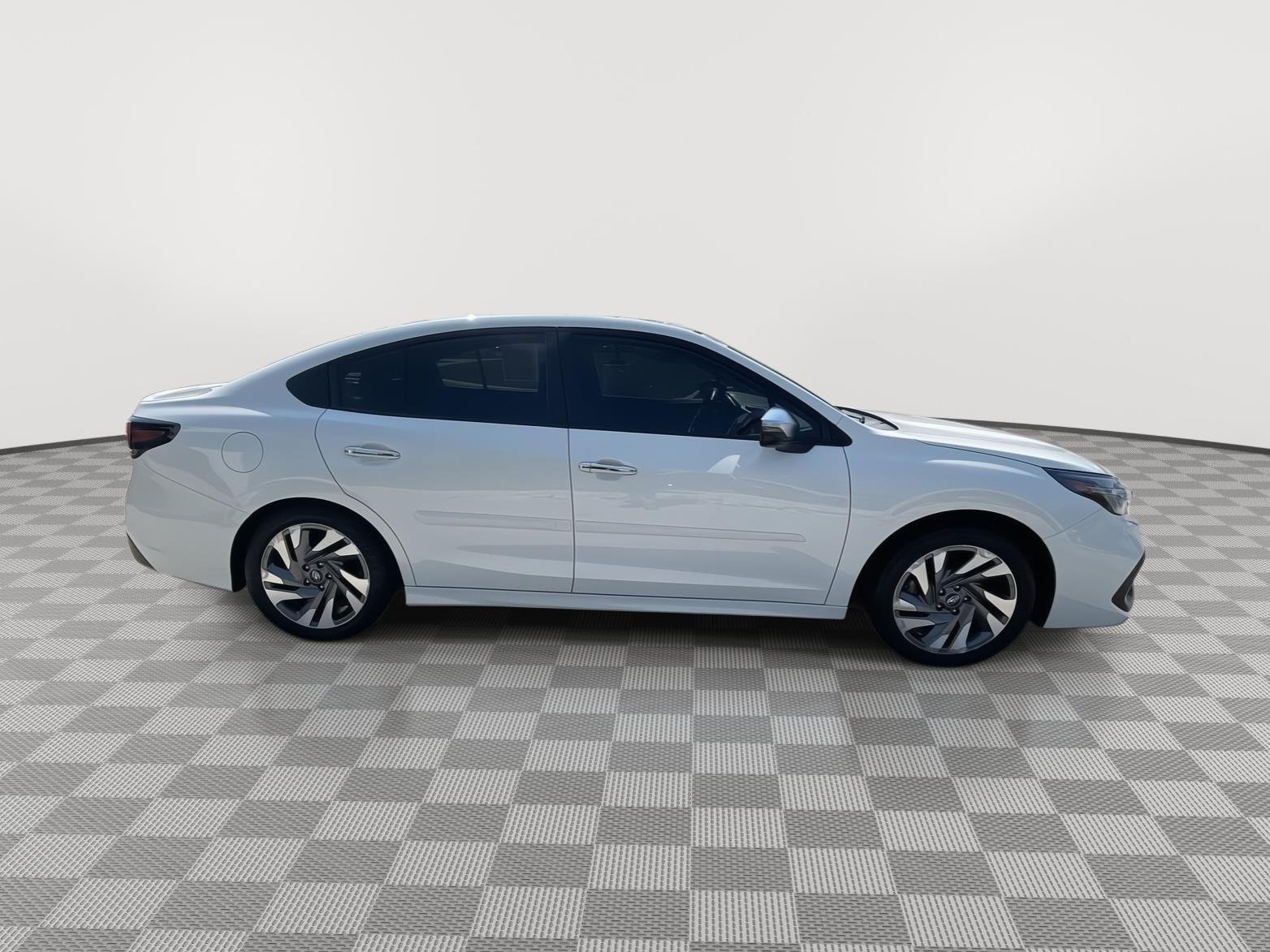 Used 2025 Crystal White Pearl Subaru Touring XT image 16