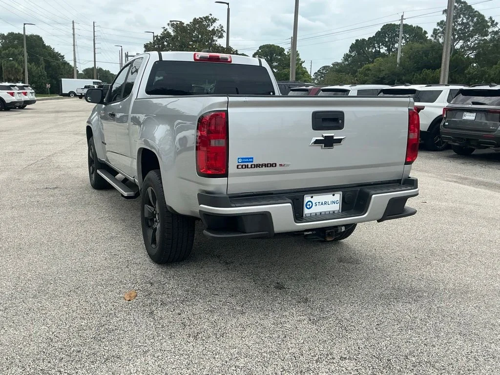 Used 2017 Silver Chevrolet LT image 11