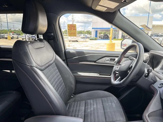 Used 2025 Gray Ford ST-Line image 24