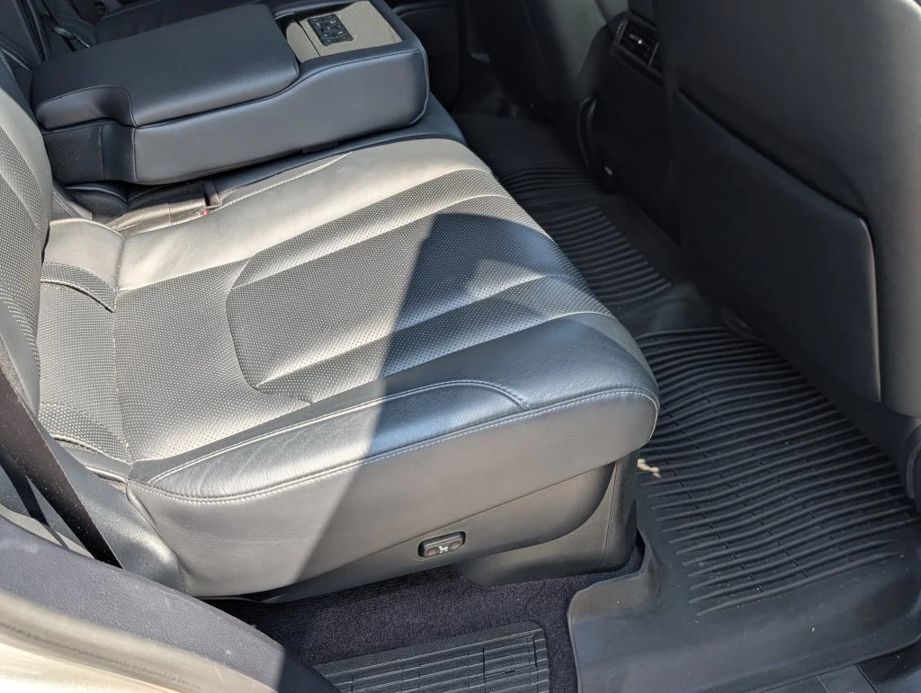 Used 2018 Silver Lexus 570 image 40
