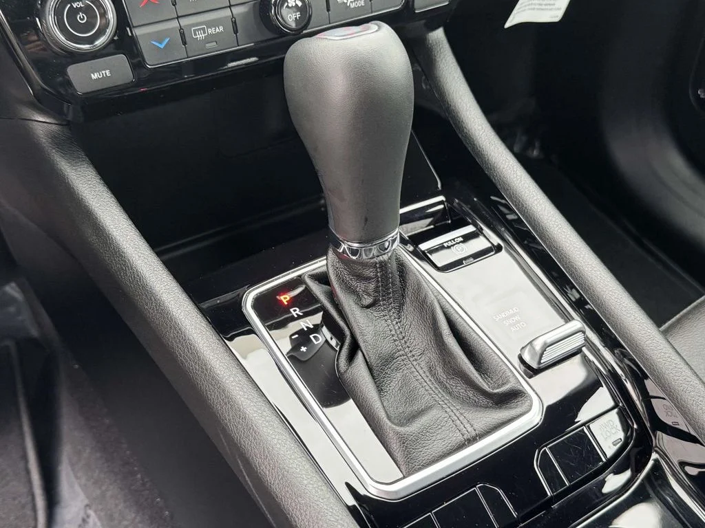 Used 2025 Black Jeep Limited image 20