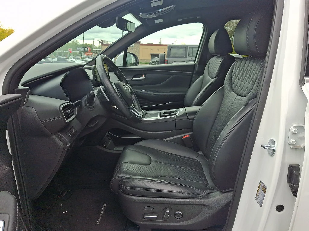 Used 2023 White Hyundai Calligraphy image 13