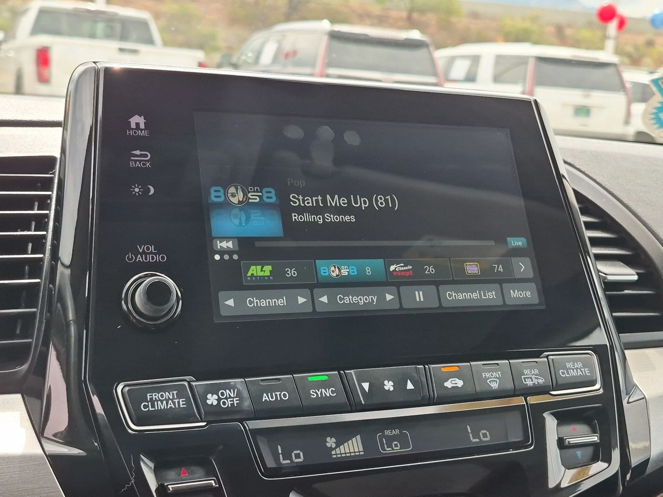 Used 2023 Platinum White Pearl Honda Touring image 20