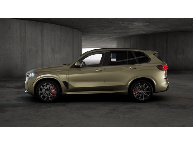 New 2026 Manhattan Green Metallic BMW xDrive50e image 4