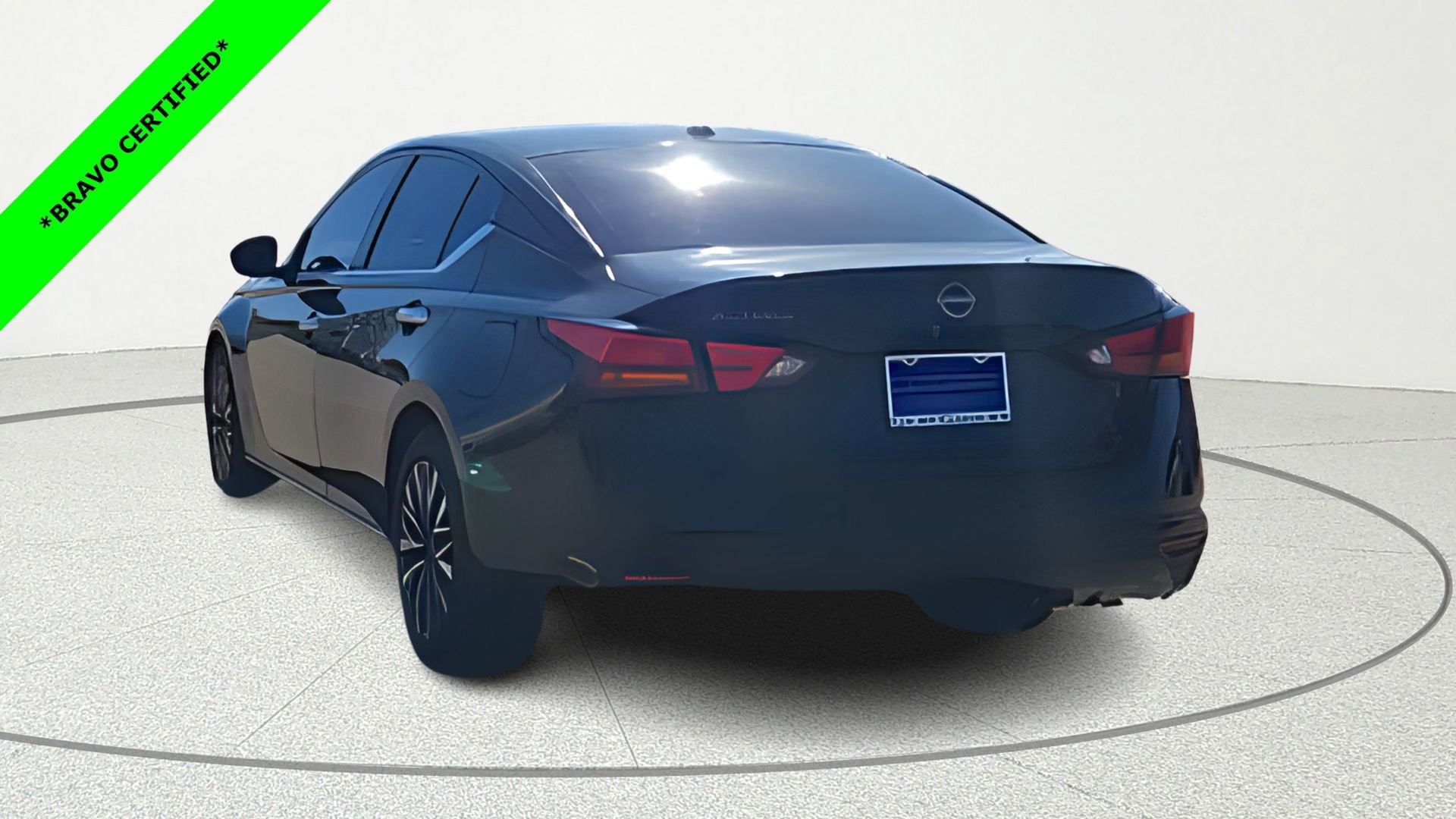 2023 Nissan Altima SV - Photo 7