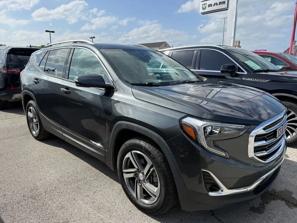 Used 2020 Gray GMC SLT image 17