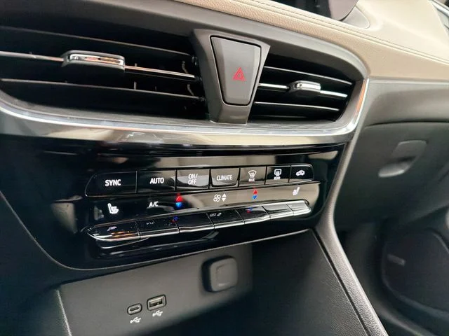 Used 2024 Gray Buick Avenir image 33