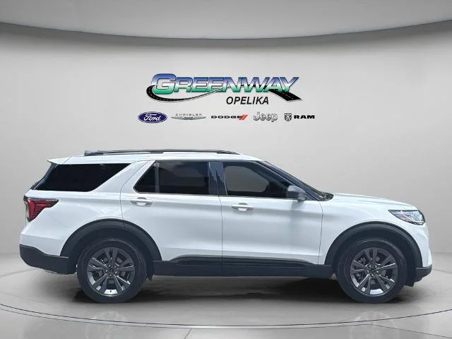 New 2026 Star White Metallic Tri-Coat Ford Active image 8