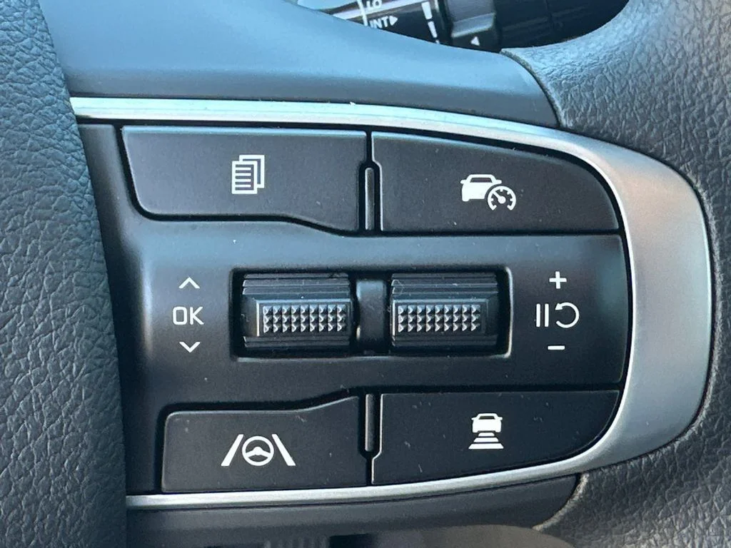New 2026 White Kia LXS image 26
