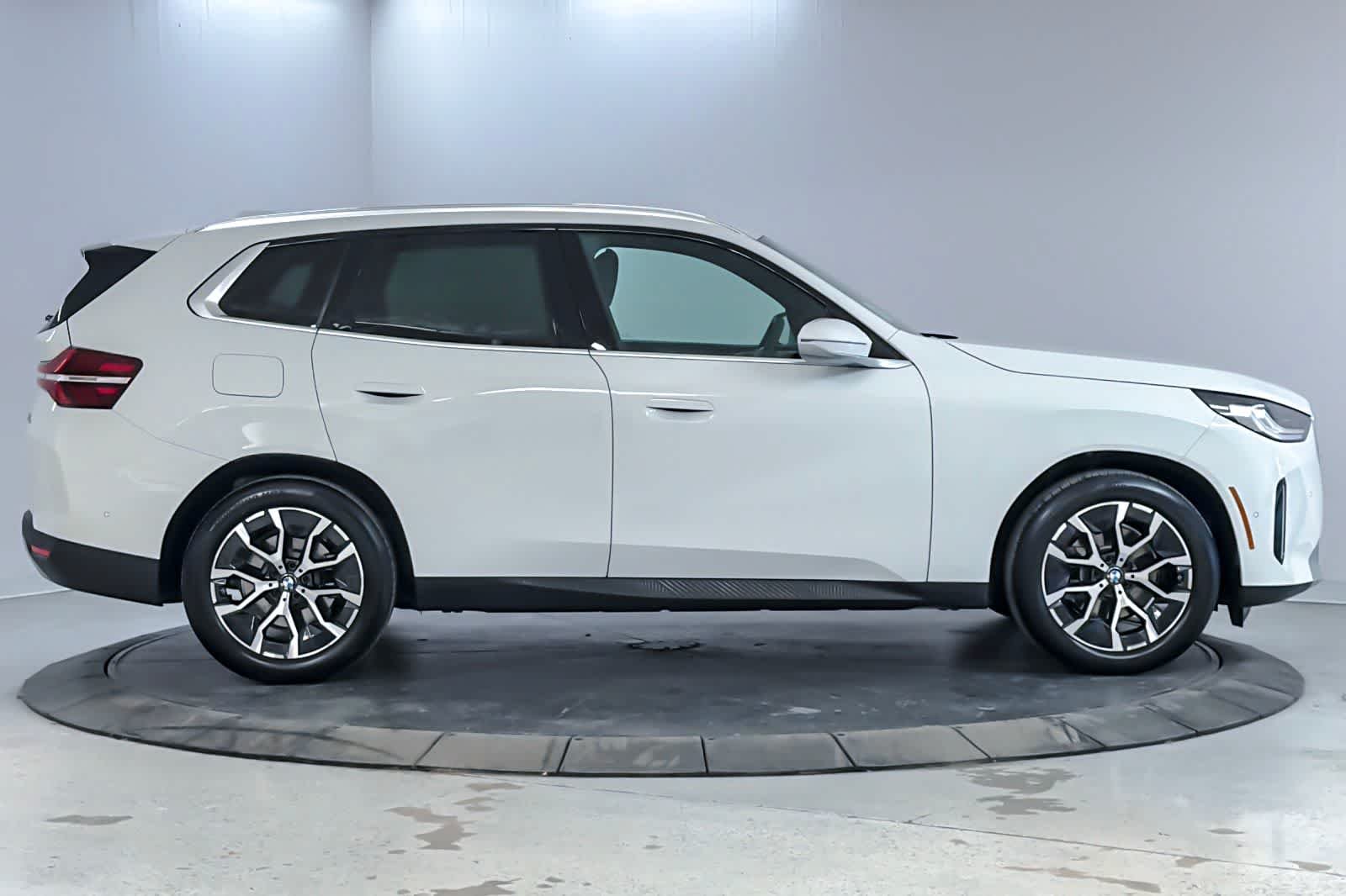 Used 2026 Alpine White BMW 30 xDrive image 8