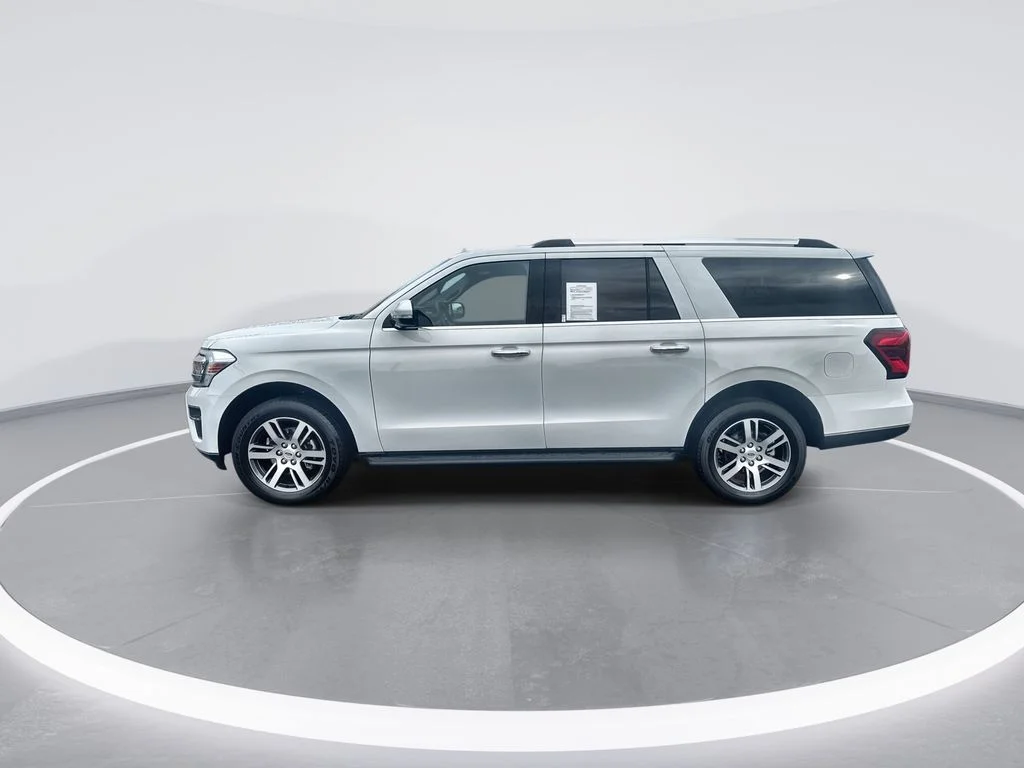 Used 2024 White Ford Limited image 5