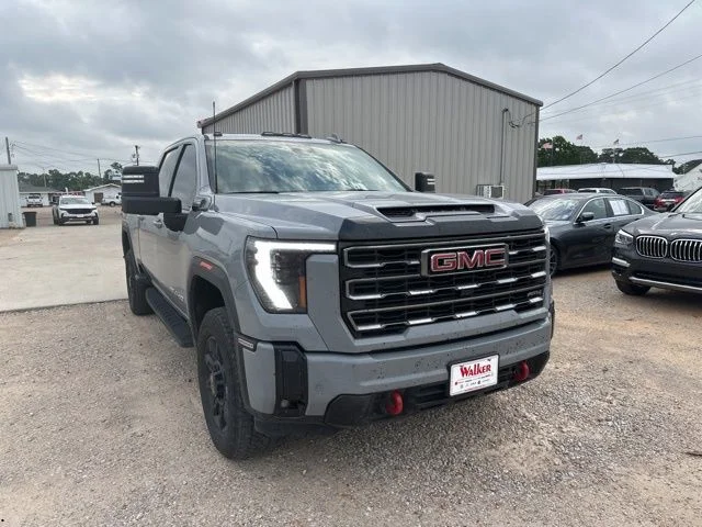 2025 GMC Sierra 4WD Crew Cab Standard Box AT4's photo