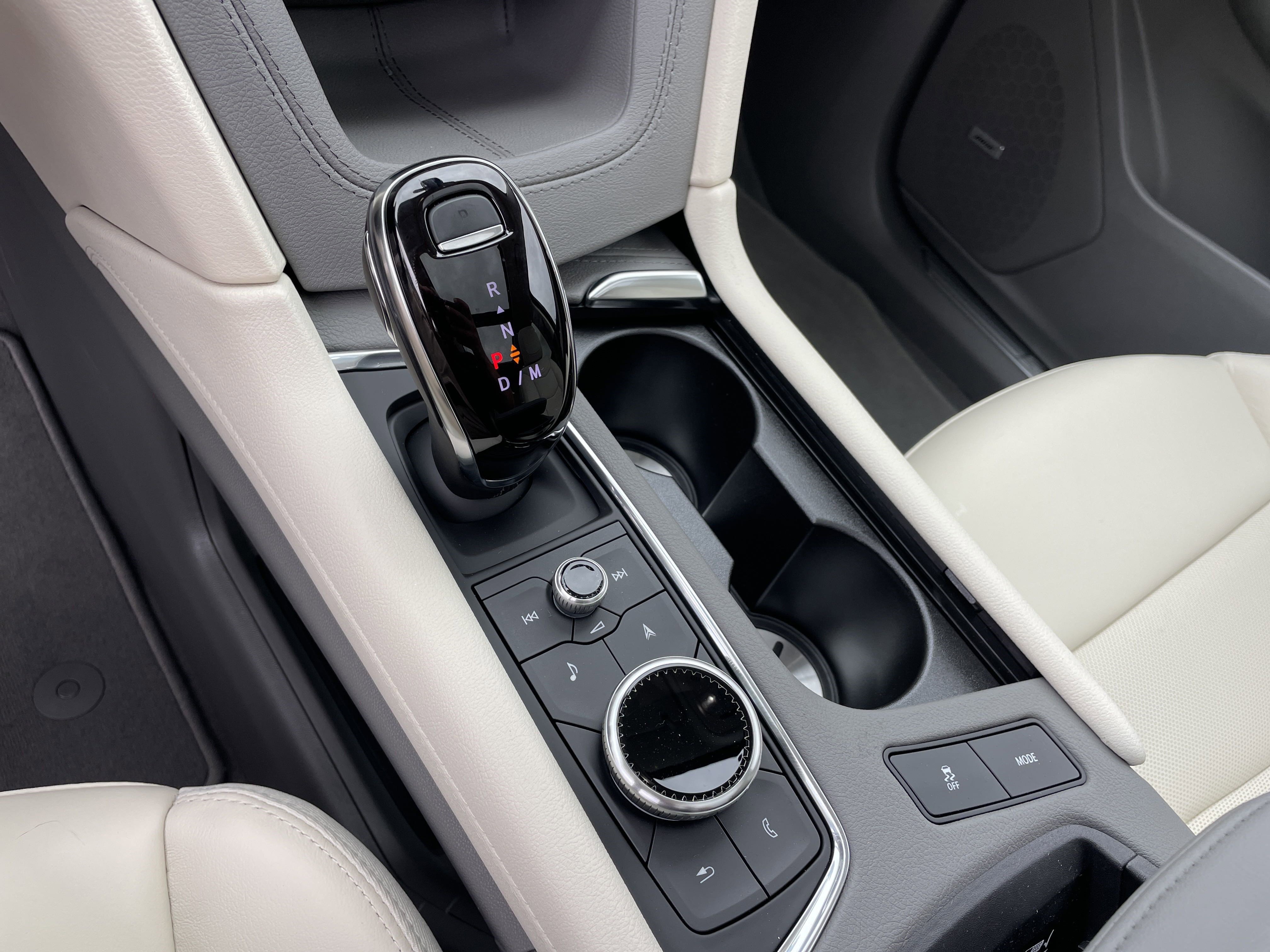 2025 Cadillac XT5 Premium Luxury - Photo 25